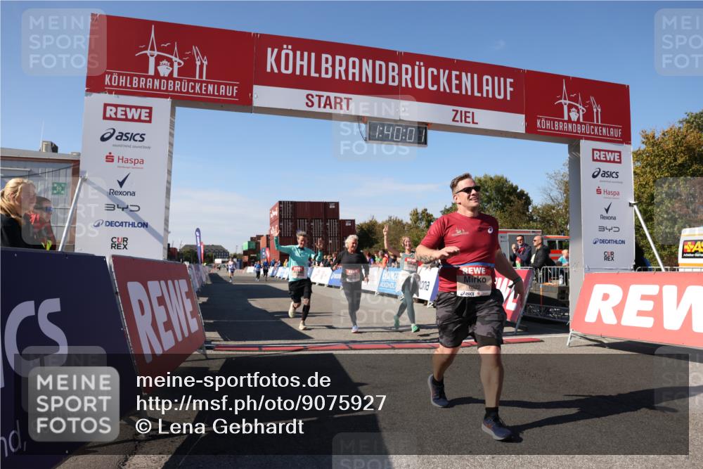 03.10.2025 - Köhlbrandbrückenlauf Lena Gebhardt http://msf.ph/oto/9075927 03.10.2025 13:40:02 Ziel 5484, 5487, 5565, 5566, 5831, 5832, 5835, 5990, 6399, 6400, 6401, 6403, 6522 meine-sportfotos.de