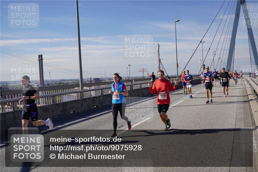 03.10.2025 - Köhlbrandbrückenlauf Michael Burmester http://msf.ph/oto/9075928 03.10.2025 12:41:06 Position 2  meine-sportfotos.de