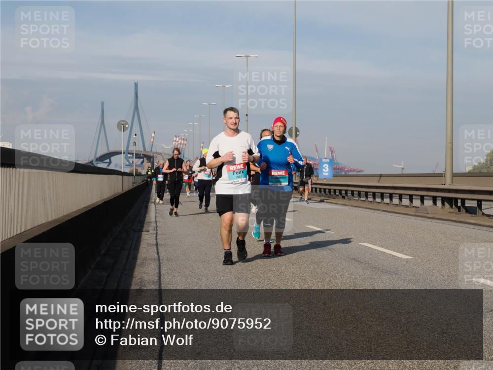 03.10.2025 - Köhlbrandbrückenlauf Fabian Wolf http://msf.ph/oto/9075952 03.10.2025 10:15:11 Position 3 1981 meine-sportfotos.de
