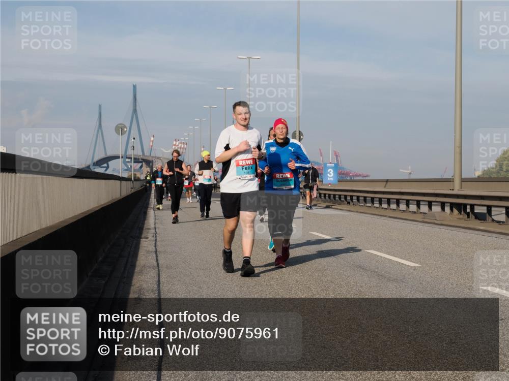 03.10.2025 - Köhlbrandbrückenlauf Fabian Wolf http://msf.ph/oto/9075961 03.10.2025 10:15:11 Position 3 1981 meine-sportfotos.de