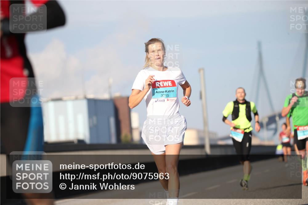 03.10.2025 - Köhlbrandbrückenlauf Jannik Wohlers http://msf.ph/oto/9075963 03.10.2025 09:42:31 Position 3 3715 meine-sportfotos.de