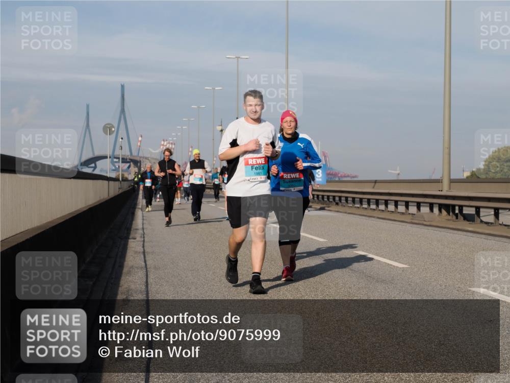 03.10.2025 - Köhlbrandbrückenlauf Fabian Wolf http://msf.ph/oto/9075999 03.10.2025 10:15:12 Position 3 1981, 3080 meine-sportfotos.de