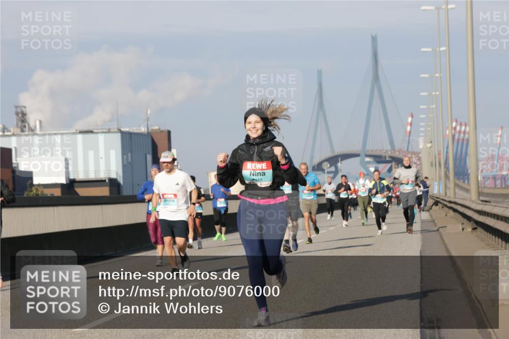 03.10.2025 - Köhlbrandbrückenlauf Jannik Wohlers http://msf.ph/oto/9076000 03.10.2025 09:51:44 Position 3 1, 449 meine-sportfotos.de