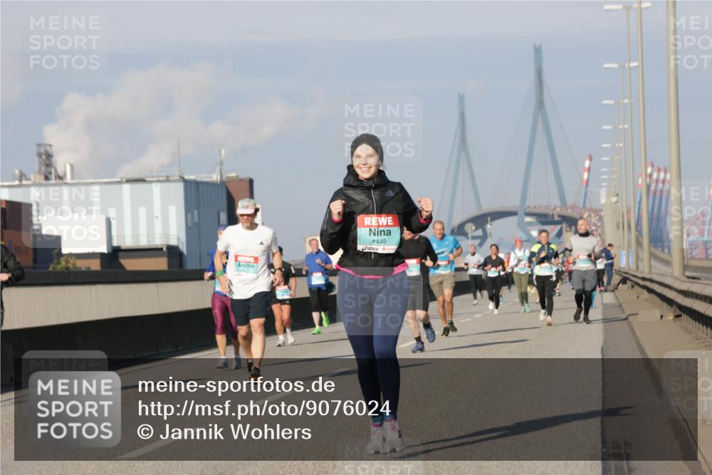 03.10.2025 - Köhlbrandbrückenlauf Jannik Wohlers http://msf.ph/oto/9076024 03.10.2025 09:51:44 Position 3 1449 meine-sportfotos.de