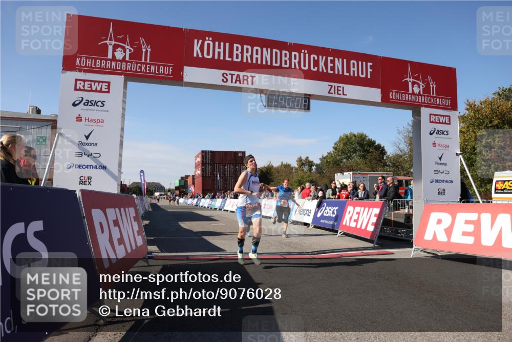 03.10.2025 - Köhlbrandbrückenlauf Lena Gebhardt http://msf.ph/oto/9076028 03.10.2025 13:40:09 Ziel 5252, 5831, 5832, 5835, 5990, 6109, 6522 meine-sportfotos.de
