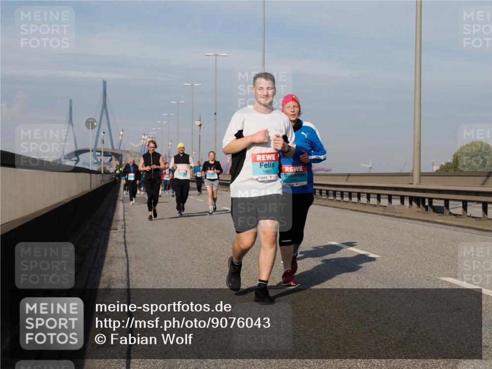 03.10.2025 - Köhlbrandbrückenlauf Fabian Wolf http://msf.ph/oto/9076043 03.10.2025 10:15:13 Position 3 1981, 3080 meine-sportfotos.de