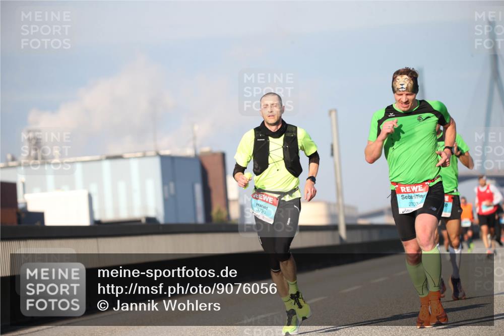 03.10.2025 - Köhlbrandbrückenlauf Jannik Wohlers http://msf.ph/oto/9076056 03.10.2025 09:42:34 Position 3 3720, 2703 meine-sportfotos.de