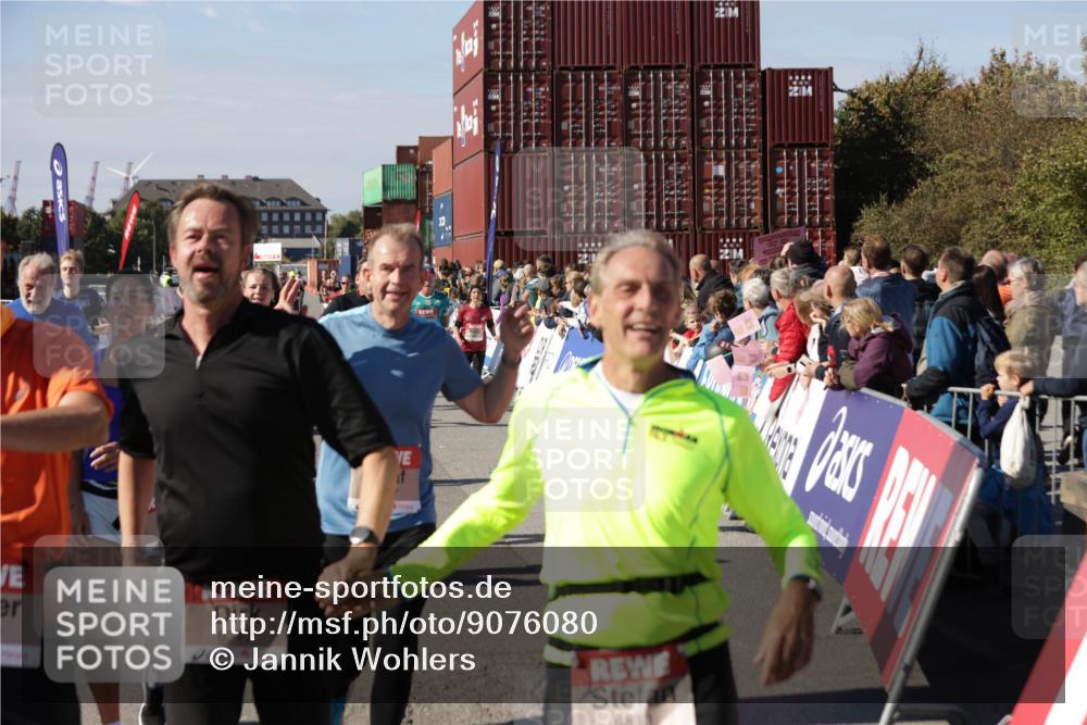 03.10.2025 - Köhlbrandbrückenlauf Jannik Wohlers http://msf.ph/oto/9076080 03.10.2025 13:16:50 Ziel 4168, 4330, 4356, 4359, 4431, 4551, 4605, 4813, 5028, 5053, 5099, 5166, 5302, 5385, 5386, 5453, 5467, 6286, 6299, 6340, 6343, 6620, 6658, 6697, 6746, 6785 meine-sportfotos.de