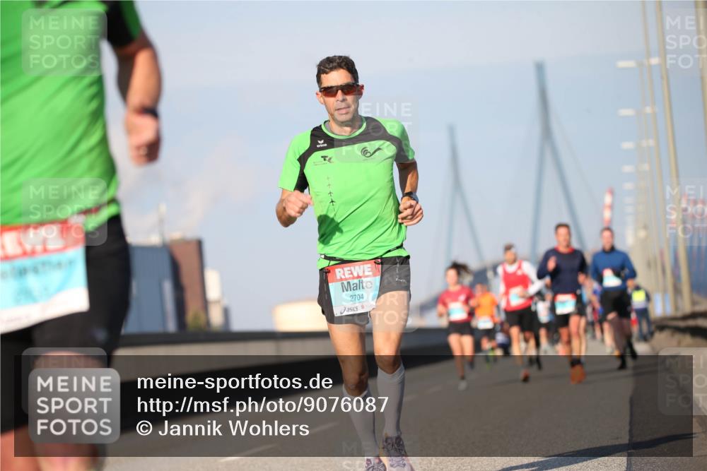 03.10.2025 - Köhlbrandbrückenlauf Jannik Wohlers http://msf.ph/oto/9076087 03.10.2025 09:42:37 Position 3 2704, 51 meine-sportfotos.de