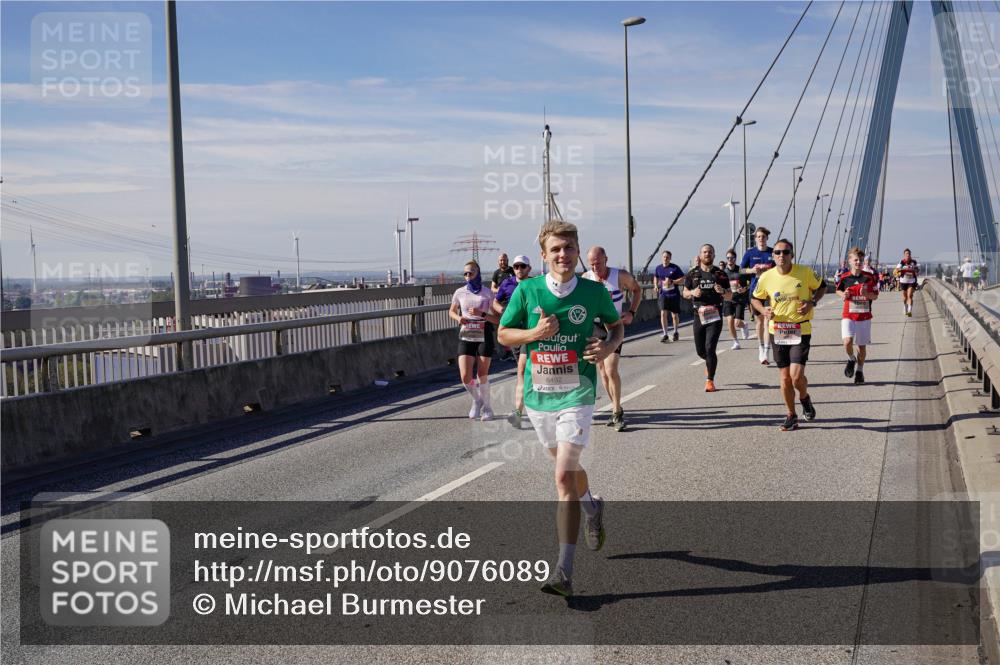 03.10.2025 - Köhlbrandbrückenlauf Michael Burmester http://msf.ph/oto/9076089 03.10.2025 12:41:12 Position 2 6492 meine-sportfotos.de