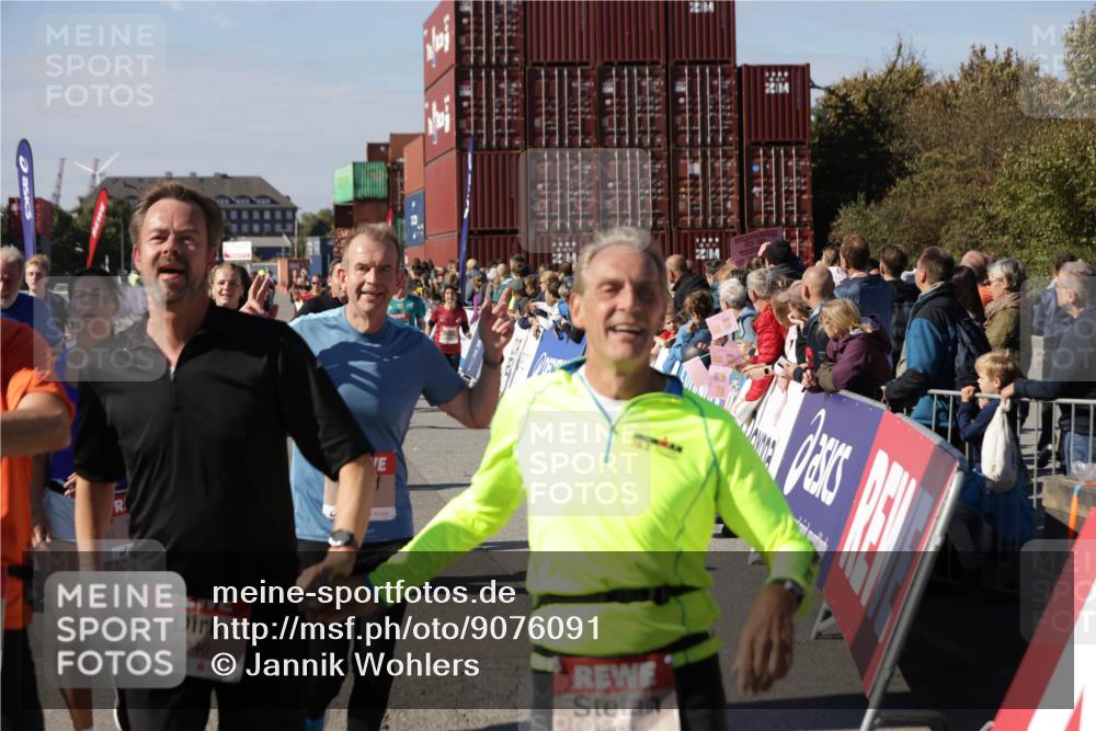 03.10.2025 - Köhlbrandbrückenlauf Jannik Wohlers http://msf.ph/oto/9076091 03.10.2025 13:16:50 Ziel 4168, 4330, 4356, 4359, 4431, 4551, 4605, 4813, 5028, 5053, 5099, 5166, 5302, 5385, 5386, 5453, 5467, 6286, 6299, 6340, 6343, 6620, 6658, 6697, 6746, 6785 meine-sportfotos.de