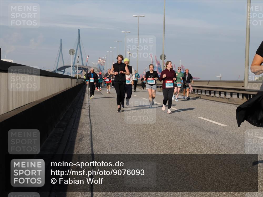 03.10.2025 - Köhlbrandbrückenlauf Fabian Wolf http://msf.ph/oto/9076093 03.10.2025 10:15:16 Position 3  meine-sportfotos.de