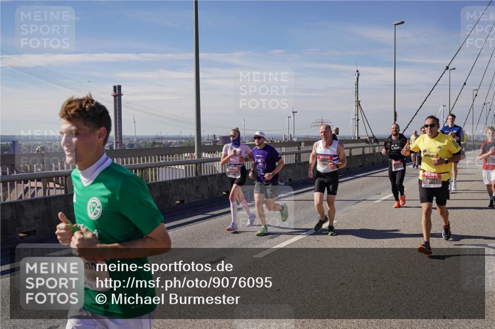 03.10.2025 - Köhlbrandbrückenlauf Michael Burmester http://msf.ph/oto/9076095 03.10.2025 12:41:13 Position 2 8492 meine-sportfotos.de
