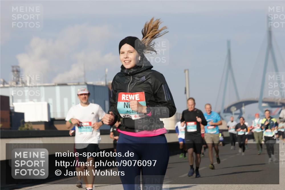 03.10.2025 - Köhlbrandbrückenlauf Jannik Wohlers http://msf.ph/oto/9076097 03.10.2025 09:51:45 Position 3 1449 meine-sportfotos.de