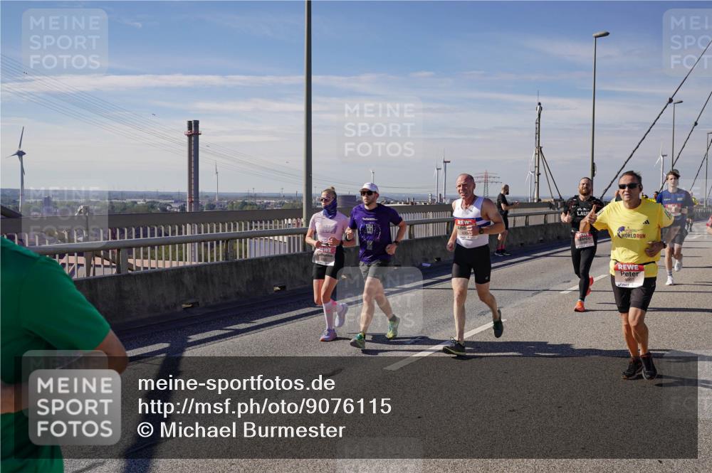 03.10.2025 - Köhlbrandbrückenlauf Michael Burmester http://msf.ph/oto/9076115 03.10.2025 12:41:13 Position 2  meine-sportfotos.de