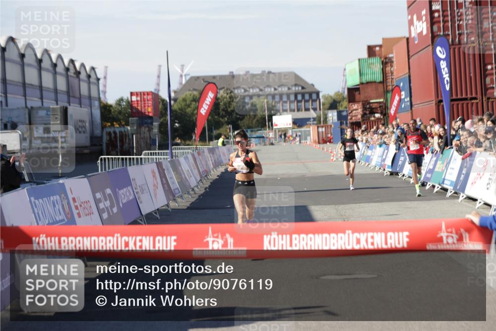 03.10.2025 - Köhlbrandbrückenlauf Jannik Wohlers http://msf.ph/oto/9076119 03.10.2025 12:46:47 Ziel 4027, 4033, 6483, 6740 meine-sportfotos.de