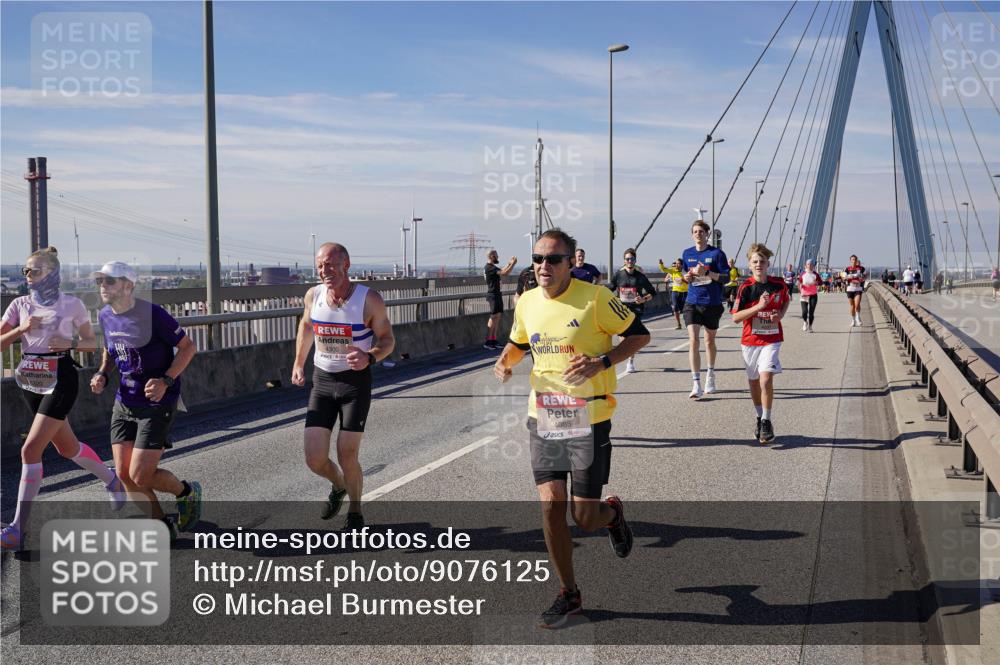 03.10.2025 - Köhlbrandbrückenlauf Michael Burmester http://msf.ph/oto/9076125 03.10.2025 12:41:14 Position 2 320, 4300, 4085 meine-sportfotos.de