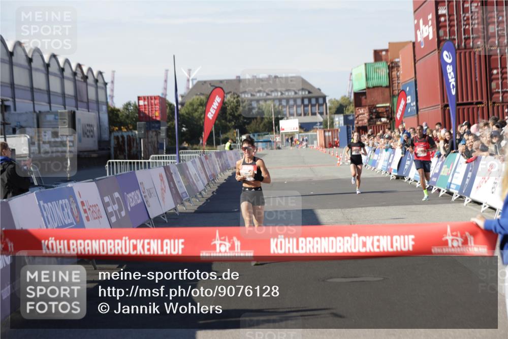 03.10.2025 - Köhlbrandbrückenlauf Jannik Wohlers http://msf.ph/oto/9076128 03.10.2025 12:46:47 Ziel 4027, 4033, 6483, 6740 meine-sportfotos.de