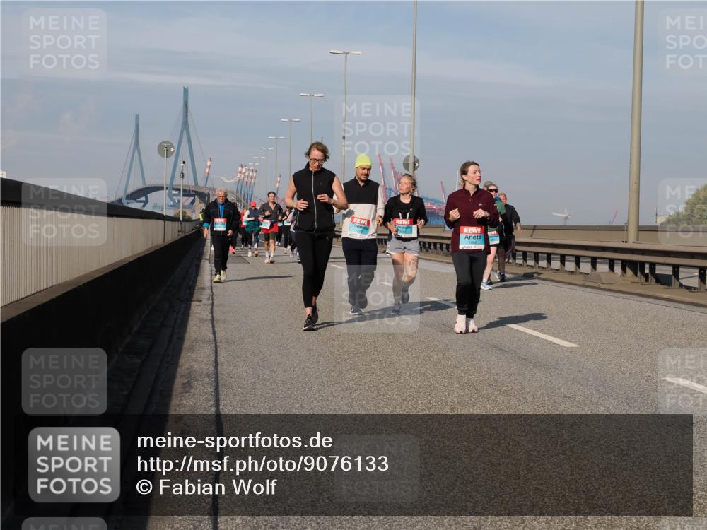 03.10.2025 - Köhlbrandbrückenlauf Fabian Wolf http://msf.ph/oto/9076133 03.10.2025 10:15:17 Position 3  meine-sportfotos.de