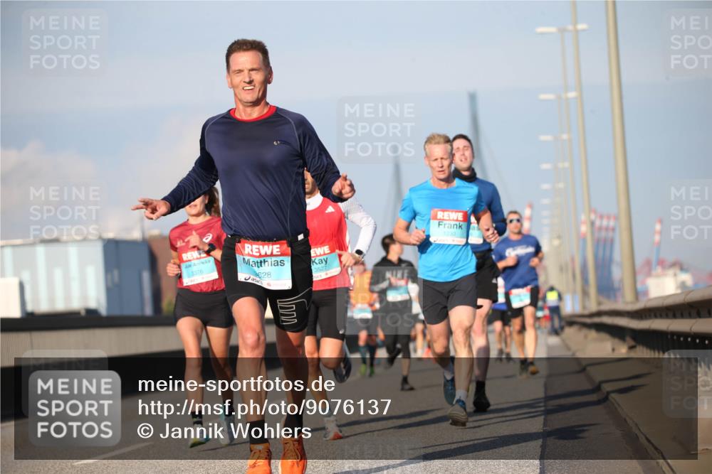 03.10.2025 - Köhlbrandbrückenlauf Jannik Wohlers http://msf.ph/oto/9076137 03.10.2025 09:42:44 Position 3 3376, 628, 3527, 1030 meine-sportfotos.de