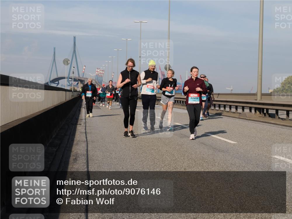 03.10.2025 - Köhlbrandbrückenlauf Fabian Wolf http://msf.ph/oto/9076146 03.10.2025 10:15:17 Position 3 1982 meine-sportfotos.de