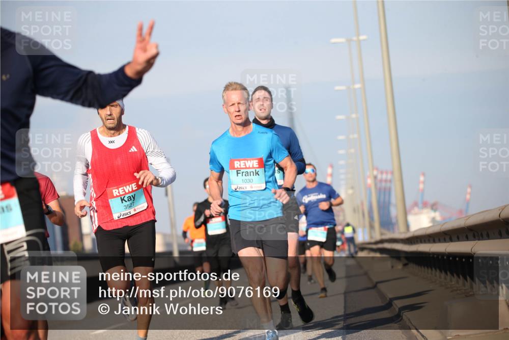 03.10.2025 - Köhlbrandbrückenlauf Jannik Wohlers http://msf.ph/oto/9076169 03.10.2025 09:42:46 Position 3 3527, 1030 meine-sportfotos.de