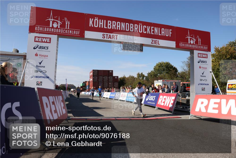 03.10.2025 - Köhlbrandbrückenlauf Lena Gebhardt http://msf.ph/oto/9076188 03.10.2025 13:40:25 Ziel 5270, 5613, 6245, 6278, 6284 meine-sportfotos.de