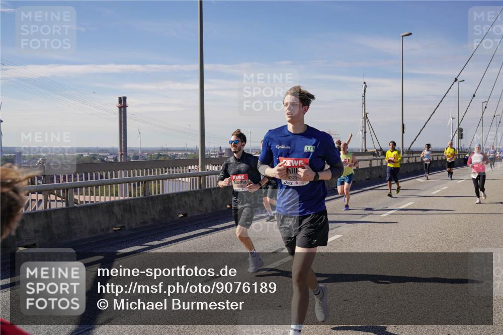 03.10.2025 - Köhlbrandbrückenlauf Michael Burmester http://msf.ph/oto/9076189 03.10.2025 12:41:17 Position 2 432 meine-sportfotos.de
