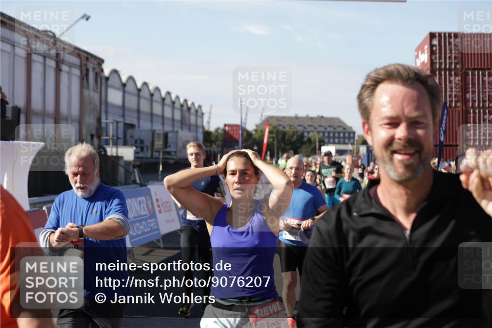 03.10.2025 - Köhlbrandbrückenlauf Jannik Wohlers http://msf.ph/oto/9076207 03.10.2025 13:16:52 Ziel 4168, 4330, 4356, 4359, 4431, 4551, 4605, 4813, 5028, 5053, 5099, 5166, 5302, 5385, 5386, 5453, 5467, 5840, 6286, 6299, 6340, 6343, 6474, 6620, 6658, 6697, 6746, 6785 meine-sportfotos.de