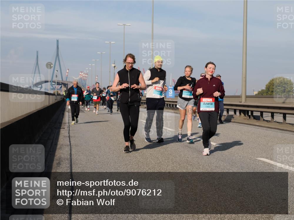 03.10.2025 - Köhlbrandbrückenlauf Fabian Wolf http://msf.ph/oto/9076212 03.10.2025 10:15:19 Position 3 172, 1982 meine-sportfotos.de