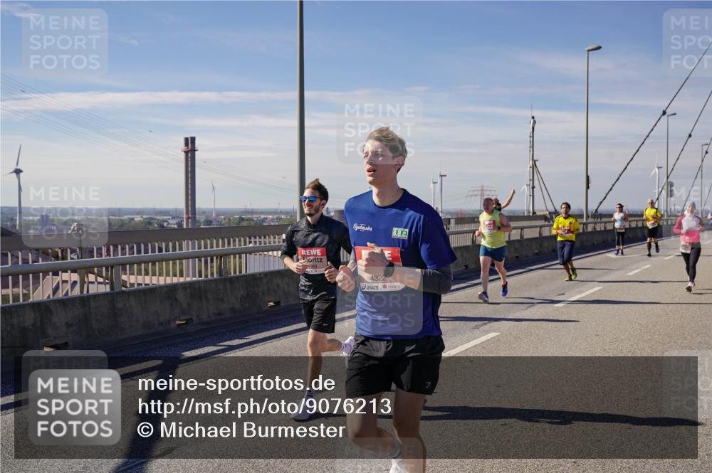03.10.2025 - Köhlbrandbrückenlauf Michael Burmester http://msf.ph/oto/9076213 03.10.2025 12:41:17 Position 2 4069, 4322 meine-sportfotos.de