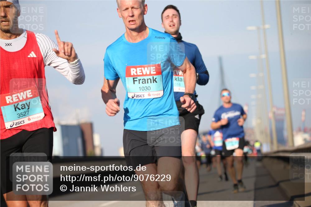 03.10.2025 - Köhlbrandbrückenlauf Jannik Wohlers http://msf.ph/oto/9076229 03.10.2025 09:42:47 Position 3 3527, 1030, 016 meine-sportfotos.de