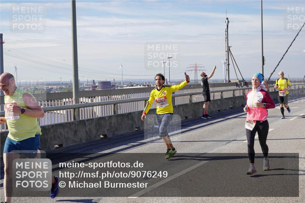 03.10.2025 - Köhlbrandbrückenlauf Michael Burmester http://msf.ph/oto/9076249 03.10.2025 12:41:19 Position 2 6447, 5697 meine-sportfotos.de