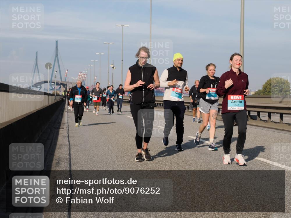 03.10.2025 - Köhlbrandbrückenlauf Fabian Wolf http://msf.ph/oto/9076252 03.10.2025 10:15:20 Position 3 1729, 1982 meine-sportfotos.de