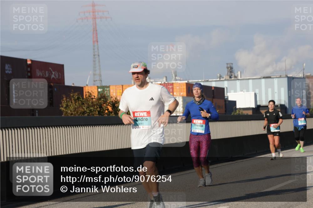 03.10.2025 - Köhlbrandbrückenlauf Jannik Wohlers http://msf.ph/oto/9076254 03.10.2025 09:51:49 Position 3 3481, 3492 meine-sportfotos.de