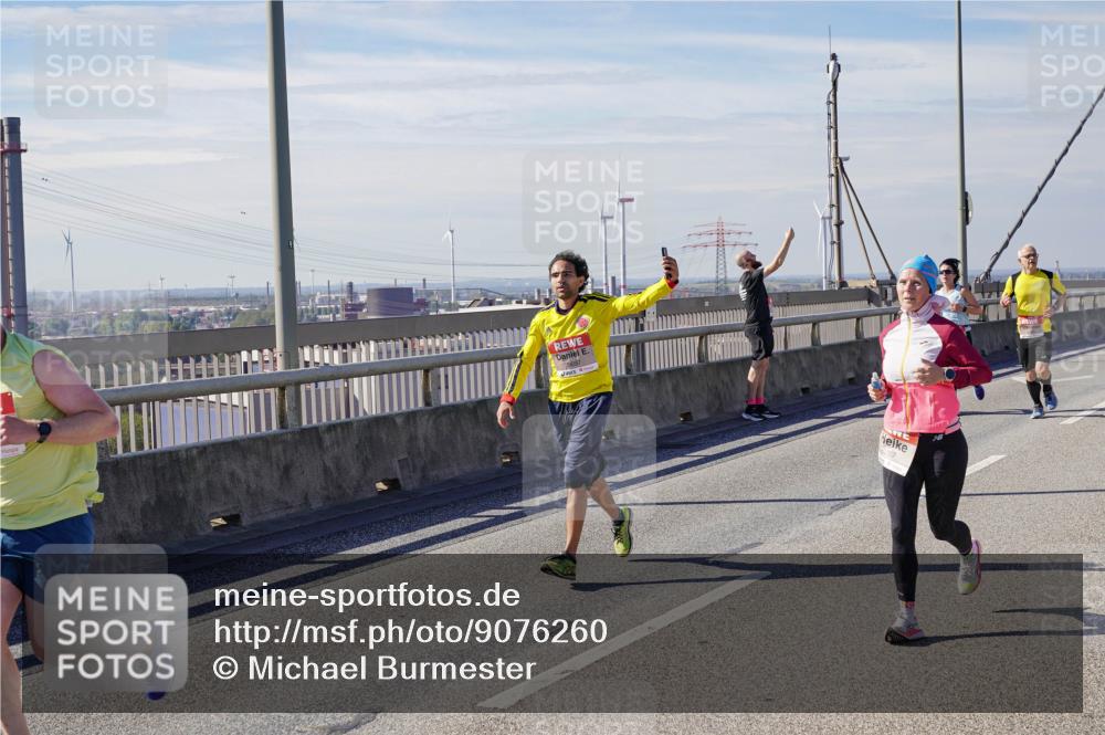 03.10.2025 - Köhlbrandbrückenlauf Michael Burmester http://msf.ph/oto/9076260 03.10.2025 12:41:19 Position 2 5697 meine-sportfotos.de