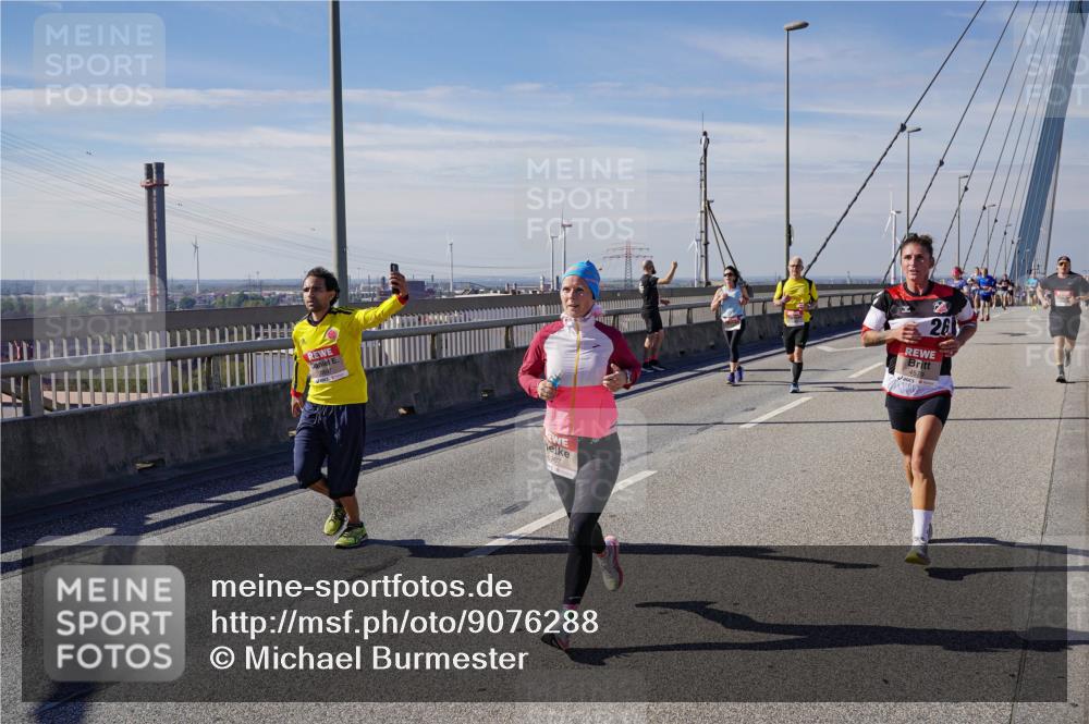 03.10.2025 - Köhlbrandbrückenlauf Michael Burmester http://msf.ph/oto/9076288 03.10.2025 12:41:20 Position 2 6207, 26, 4579 meine-sportfotos.de