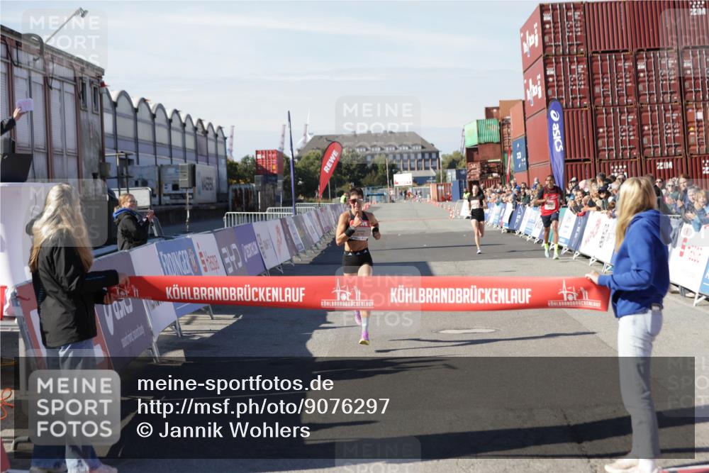 03.10.2025 - Köhlbrandbrückenlauf Jannik Wohlers http://msf.ph/oto/9076297 03.10.2025 12:46:48 Ziel 4027, 6483, 6516, 6740 meine-sportfotos.de