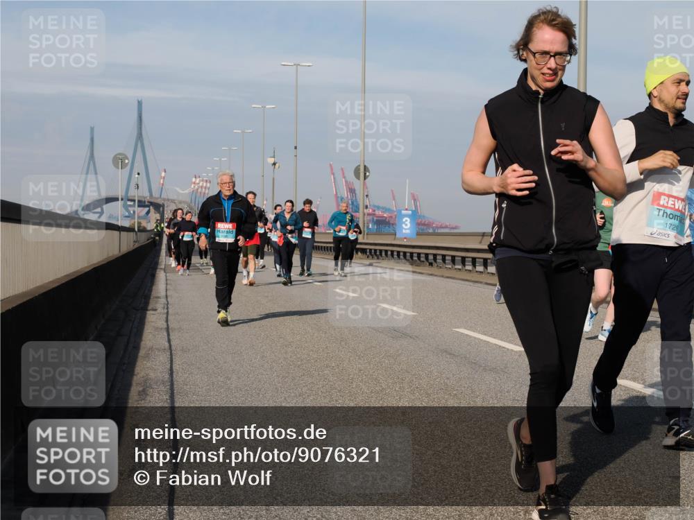 03.10.2025 - Köhlbrandbrückenlauf Fabian Wolf http://msf.ph/oto/9076321 03.10.2025 10:15:22 Position 3 1729 meine-sportfotos.de