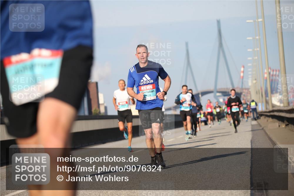 03.10.2025 - Köhlbrandbrückenlauf Jannik Wohlers http://msf.ph/oto/9076324 03.10.2025 09:42:52 Position 3 028 meine-sportfotos.de
