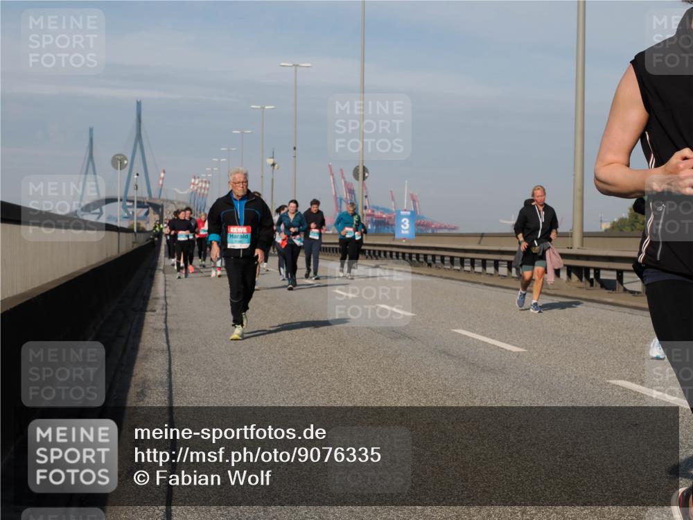 03.10.2025 - Köhlbrandbrückenlauf Fabian Wolf http://msf.ph/oto/9076335 03.10.2025 10:15:22 Position 3  meine-sportfotos.de