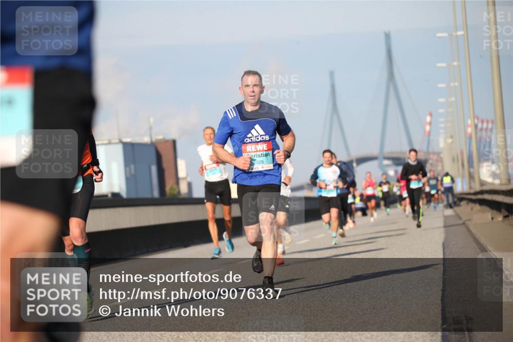 03.10.2025 - Köhlbrandbrückenlauf Jannik Wohlers http://msf.ph/oto/9076337 03.10.2025 09:42:52 Position 3 028 meine-sportfotos.de