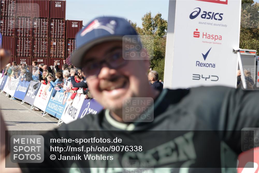 03.10.2025 - Köhlbrandbrückenlauf Jannik Wohlers http://msf.ph/oto/9076338 03.10.2025 13:17:01 Ziel 4168, 4242, 4331, 4359, 4361, 4605, 4861, 4978, 4982, 5033, 5053, 5073, 5087, 5090, 5100, 5166, 5302, 5385, 5386, 5453, 5467, 5479, 5840, 6286, 6474, 6623, 6626, 6658 meine-sportfotos.de