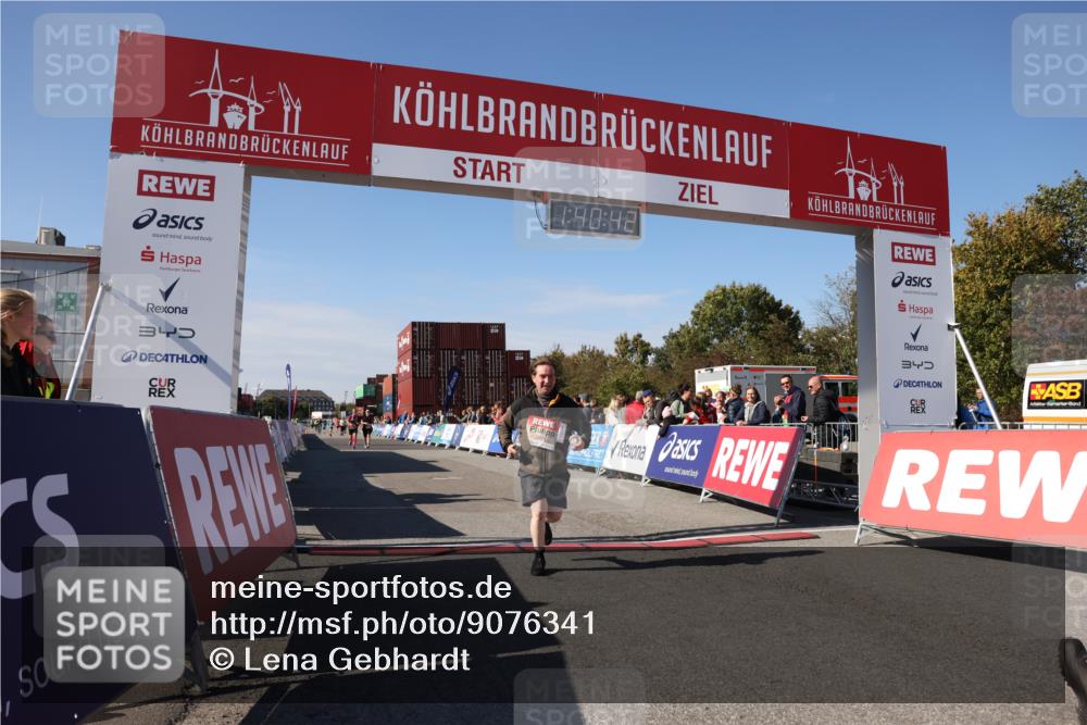 03.10.2025 - Köhlbrandbrückenlauf Lena Gebhardt http://msf.ph/oto/9076341 03.10.2025 13:40:42 Ziel 5558 meine-sportfotos.de