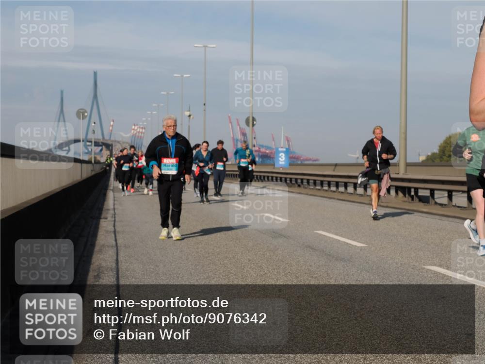 03.10.2025 - Köhlbrandbrückenlauf Fabian Wolf http://msf.ph/oto/9076342 03.10.2025 10:15:23 Position 3  meine-sportfotos.de