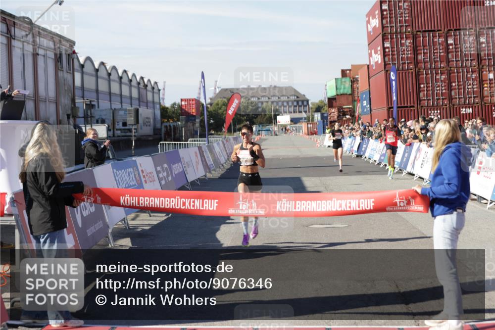 03.10.2025 - Köhlbrandbrückenlauf Jannik Wohlers http://msf.ph/oto/9076346 03.10.2025 12:46:48 Ziel 4027, 6483, 6516, 6740 meine-sportfotos.de