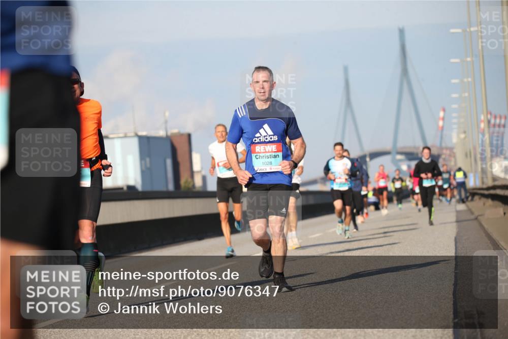 03.10.2025 - Köhlbrandbrückenlauf Jannik Wohlers http://msf.ph/oto/9076347 03.10.2025 09:42:52 Position 3 1028 meine-sportfotos.de