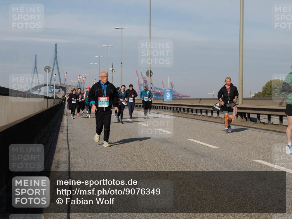 03.10.2025 - Köhlbrandbrückenlauf Fabian Wolf http://msf.ph/oto/9076349 03.10.2025 10:15:23 Position 3  meine-sportfotos.de