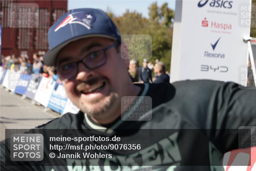 03.10.2025 - Köhlbrandbrückenlauf Jannik Wohlers http://msf.ph/oto/9076356 03.10.2025 13:17:01 Ziel 4168, 4242, 4331, 4359, 4361, 4605, 4861, 4978, 4982, 5033, 5053, 5073, 5087, 5090, 5100, 5166, 5302, 5385, 5386, 5453, 5467, 5479, 5840, 6286, 6474, 6623, 6626, 6658 meine-sportfotos.de