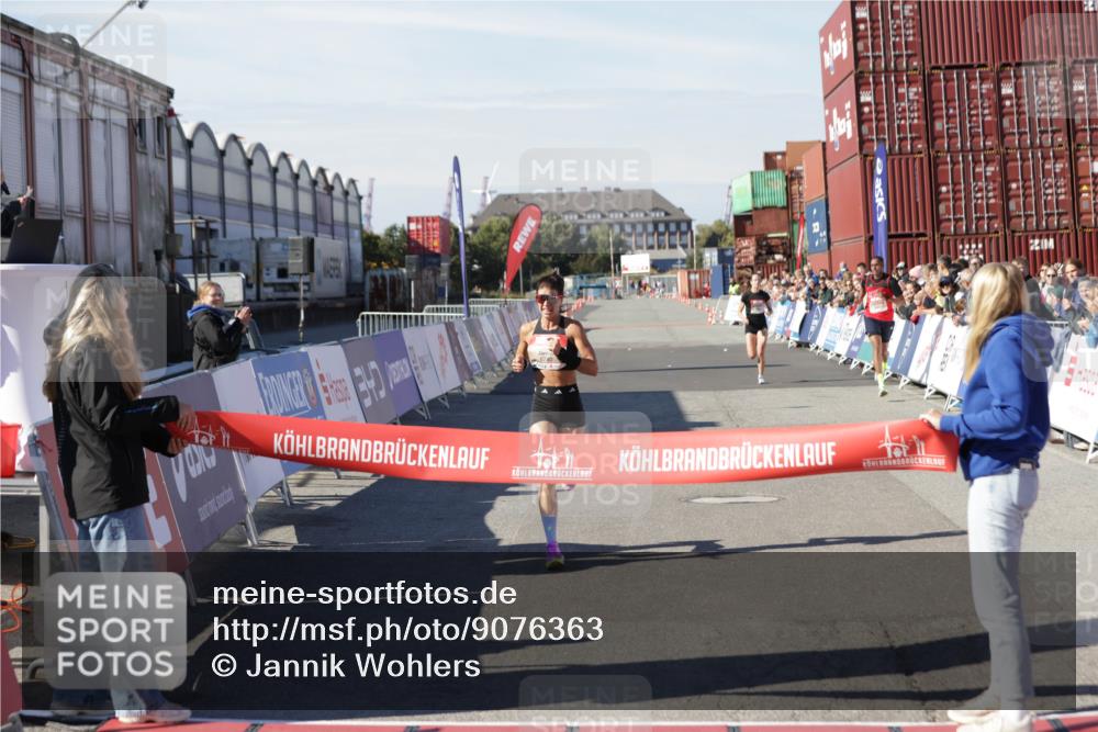 03.10.2025 - Köhlbrandbrückenlauf Jannik Wohlers http://msf.ph/oto/9076363 03.10.2025 12:46:49 Ziel 4027, 6483, 6516, 6740 meine-sportfotos.de